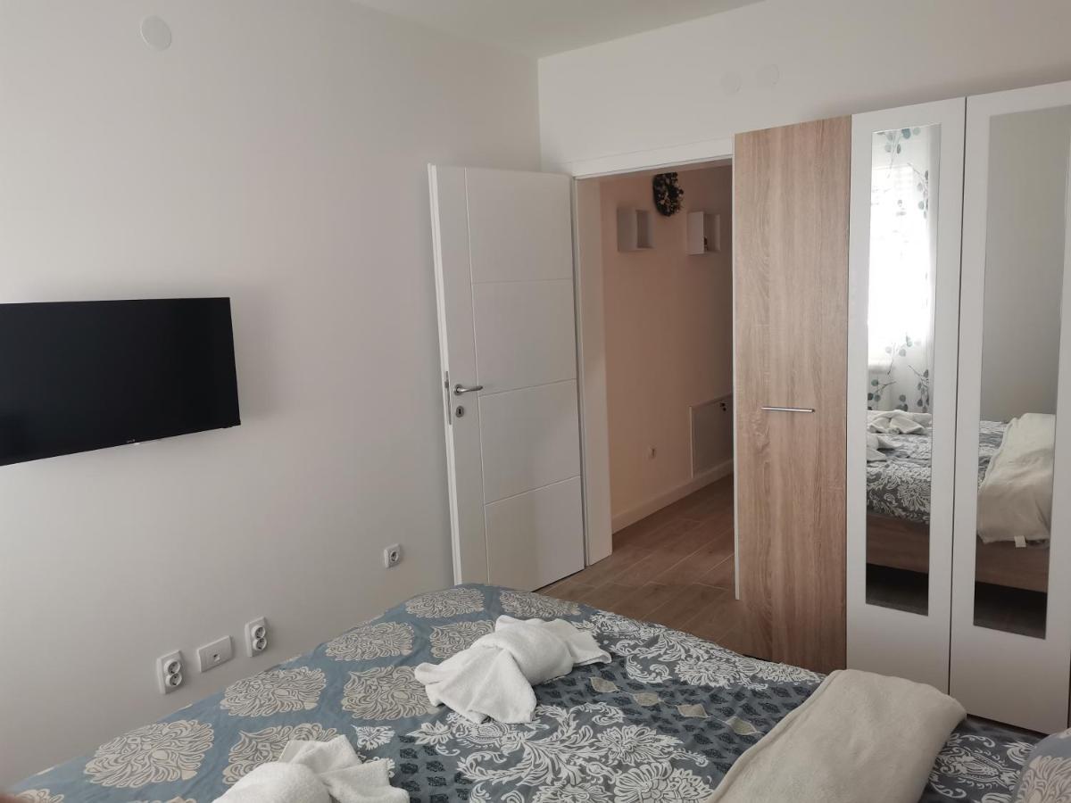 Apartman Vukota 2 Pirot Apartment Екстериор снимка