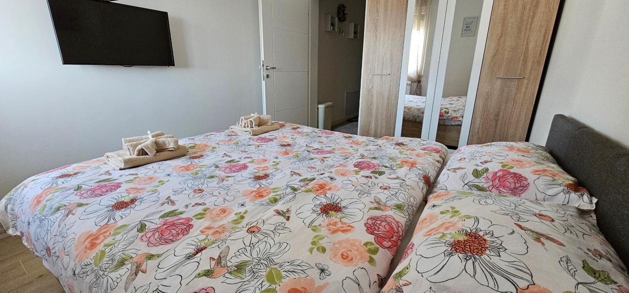 Apartman Vukota 2 Pirot Apartment Екстериор снимка